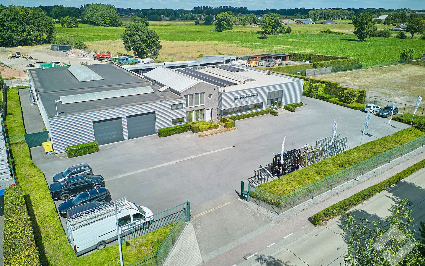 Gebouw voor gemengd gebruik te koop in Dessel