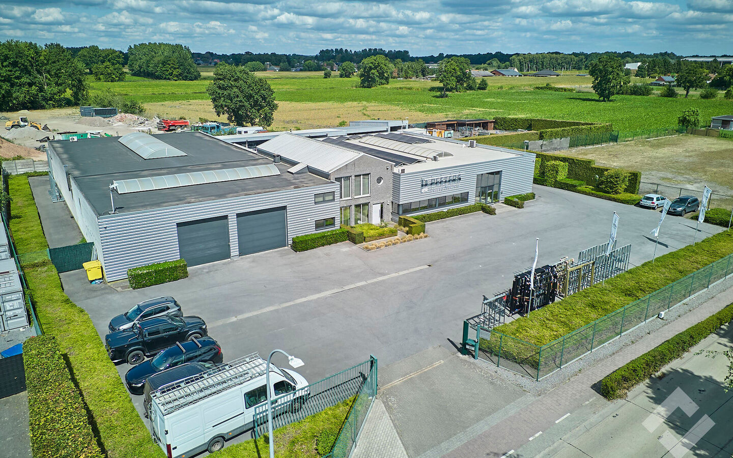 Gebouw voor gemengd gebruik te koop in Dessel