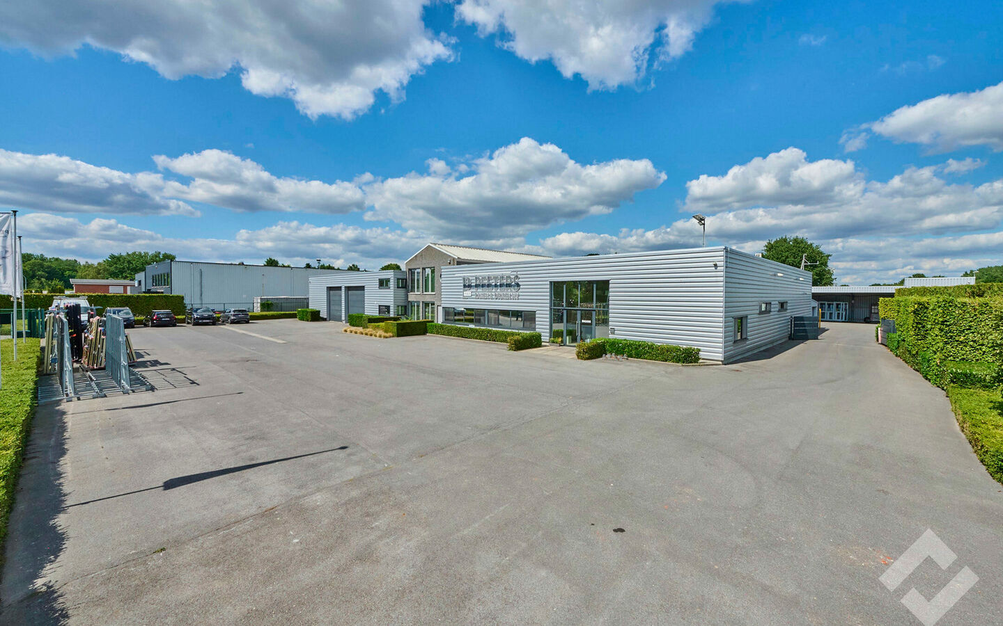Gebouw voor gemengd gebruik te koop in Dessel