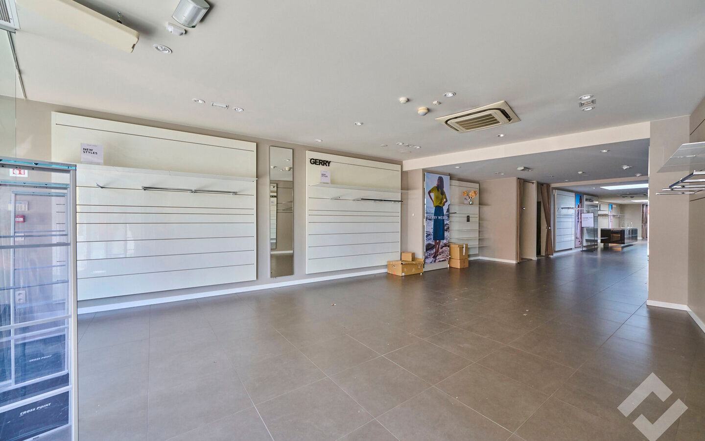 Gebouw voor gemengd gebruik te koop in Lommel