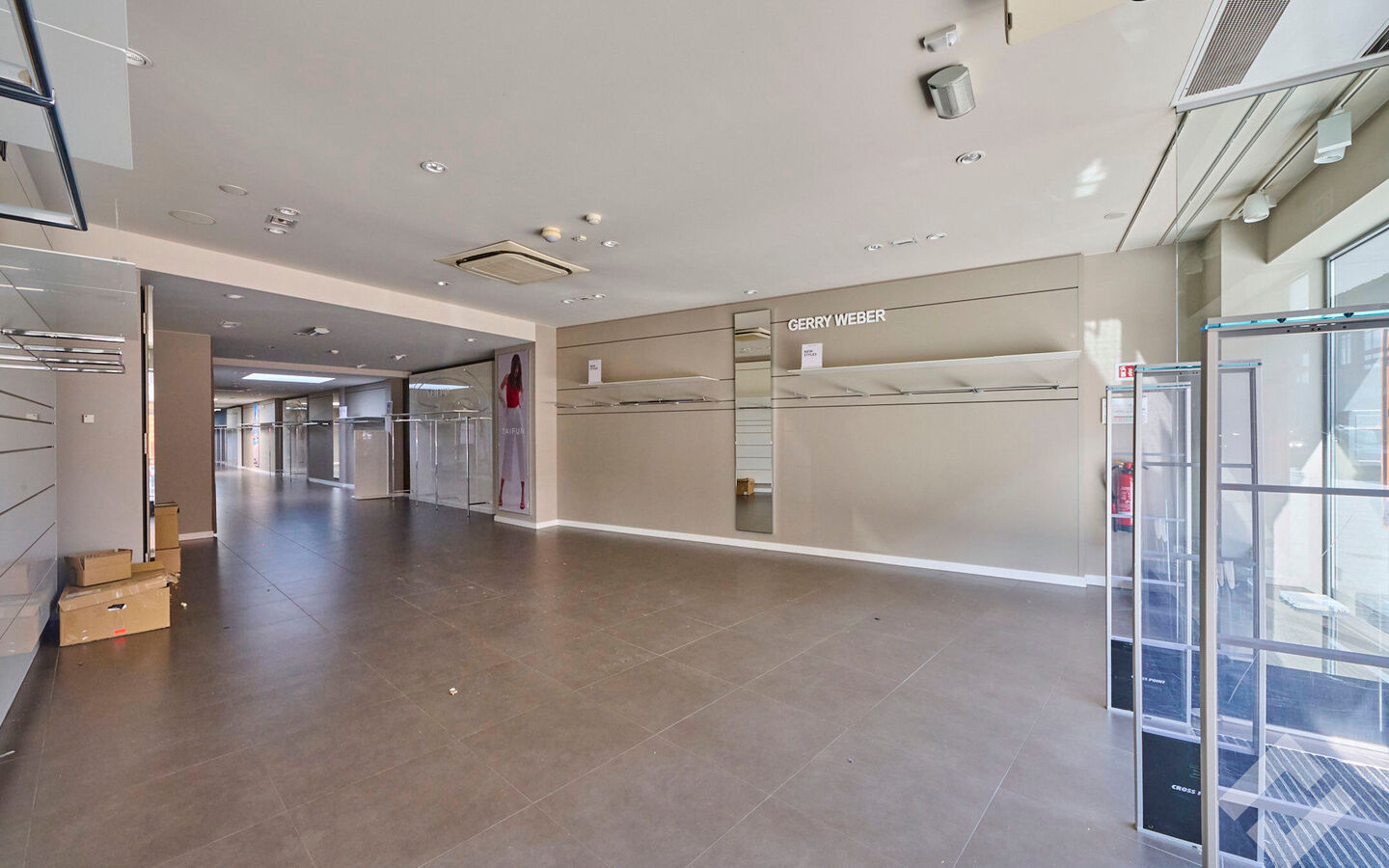 Gebouw voor gemengd gebruik te koop in Lommel