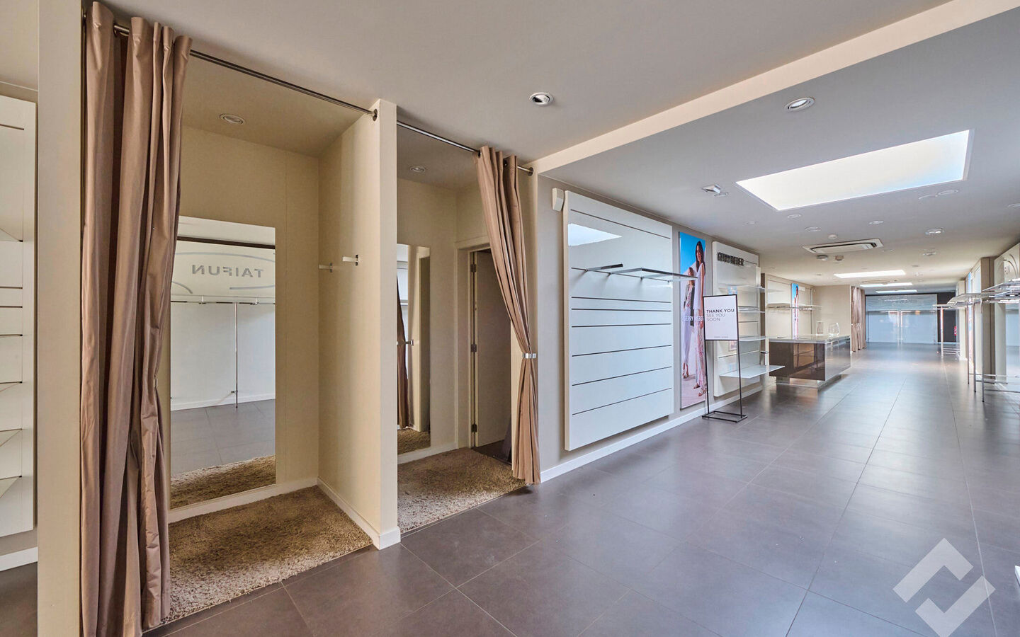 Gebouw voor gemengd gebruik te koop in Lommel