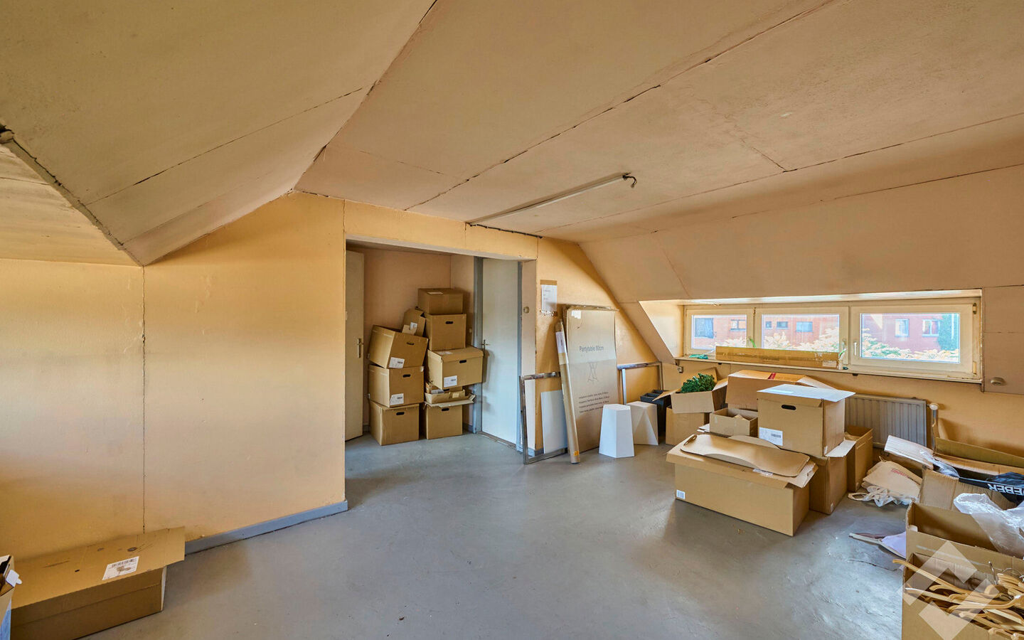 Gebouw voor gemengd gebruik te koop in Lommel