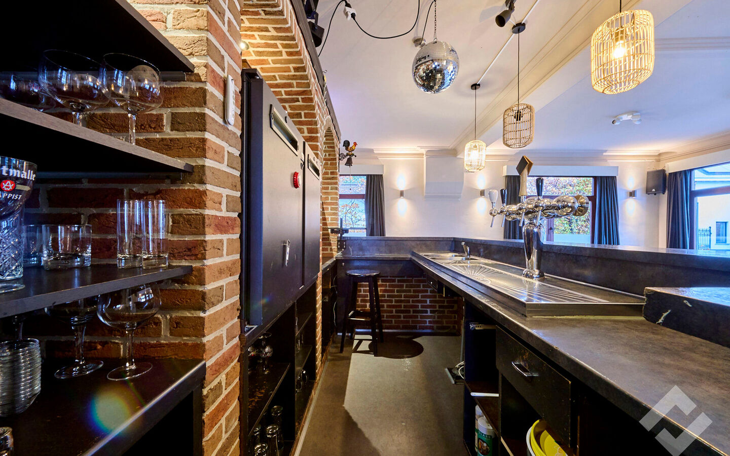 Gebouw voor gemengd gebruik te koop in Lommel