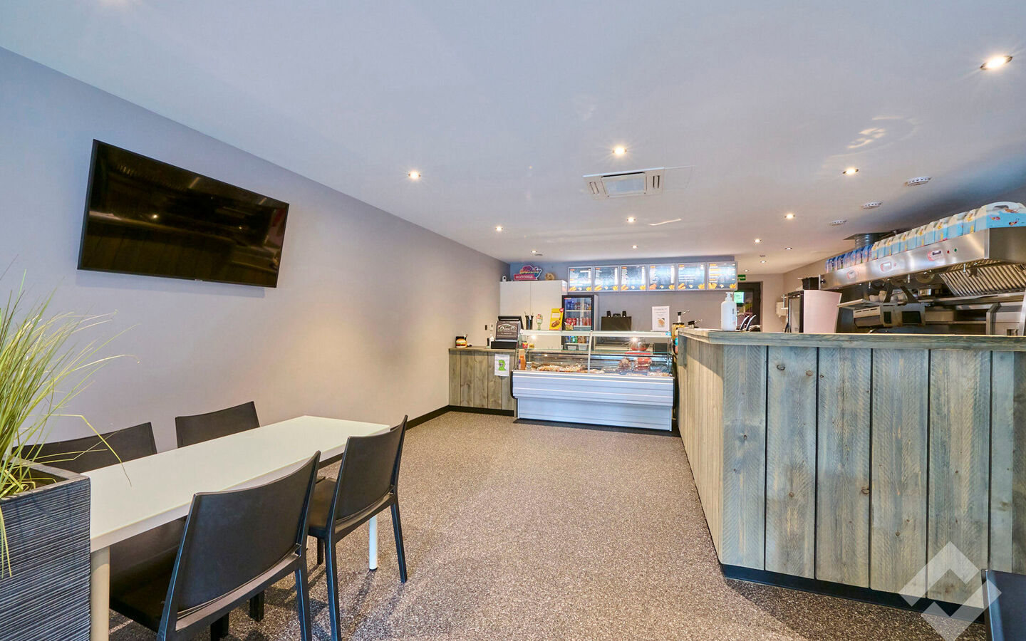 Gebouw voor gemengd gebruik te koop in Overpelt