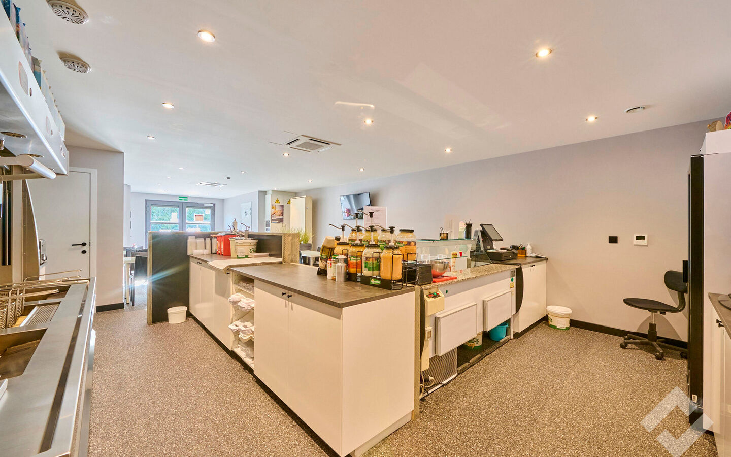 Gebouw voor gemengd gebruik te koop in Overpelt