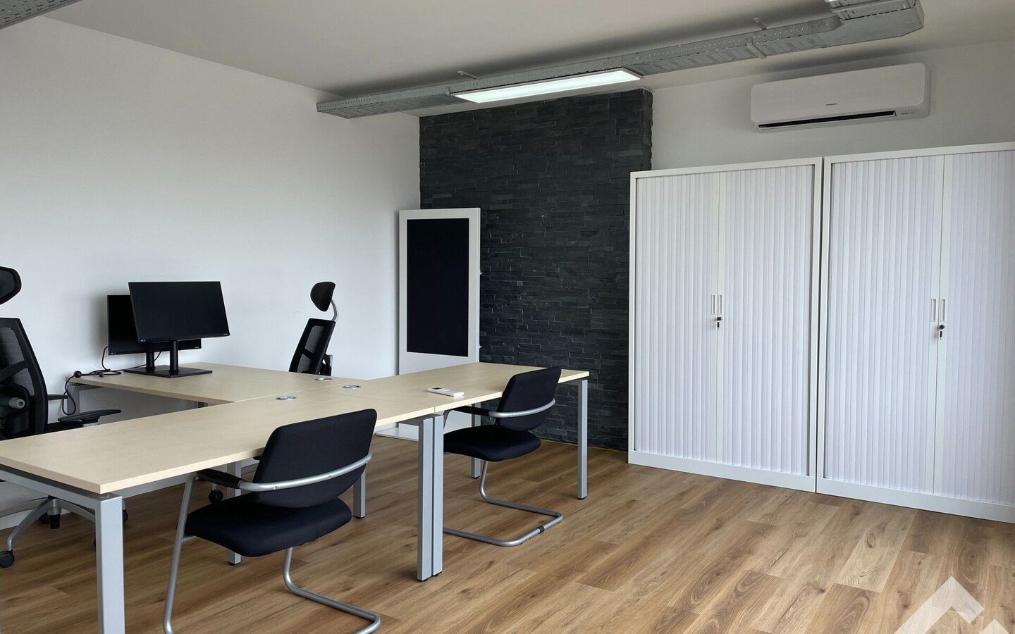 Individuele handelszaak te huur in Bree