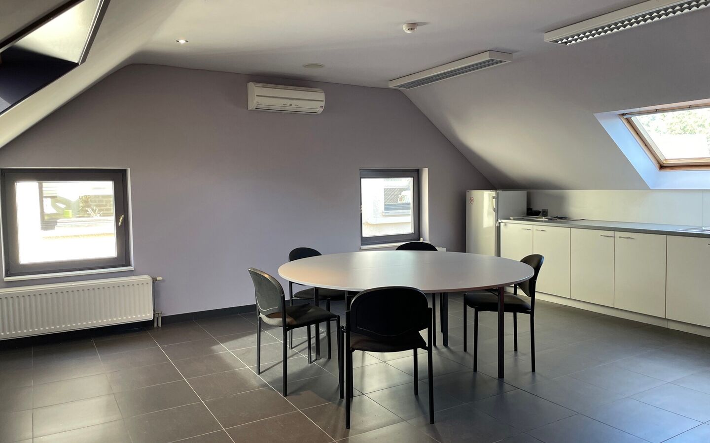 Individuele handelszaak te huur in Hechtel-Eksel