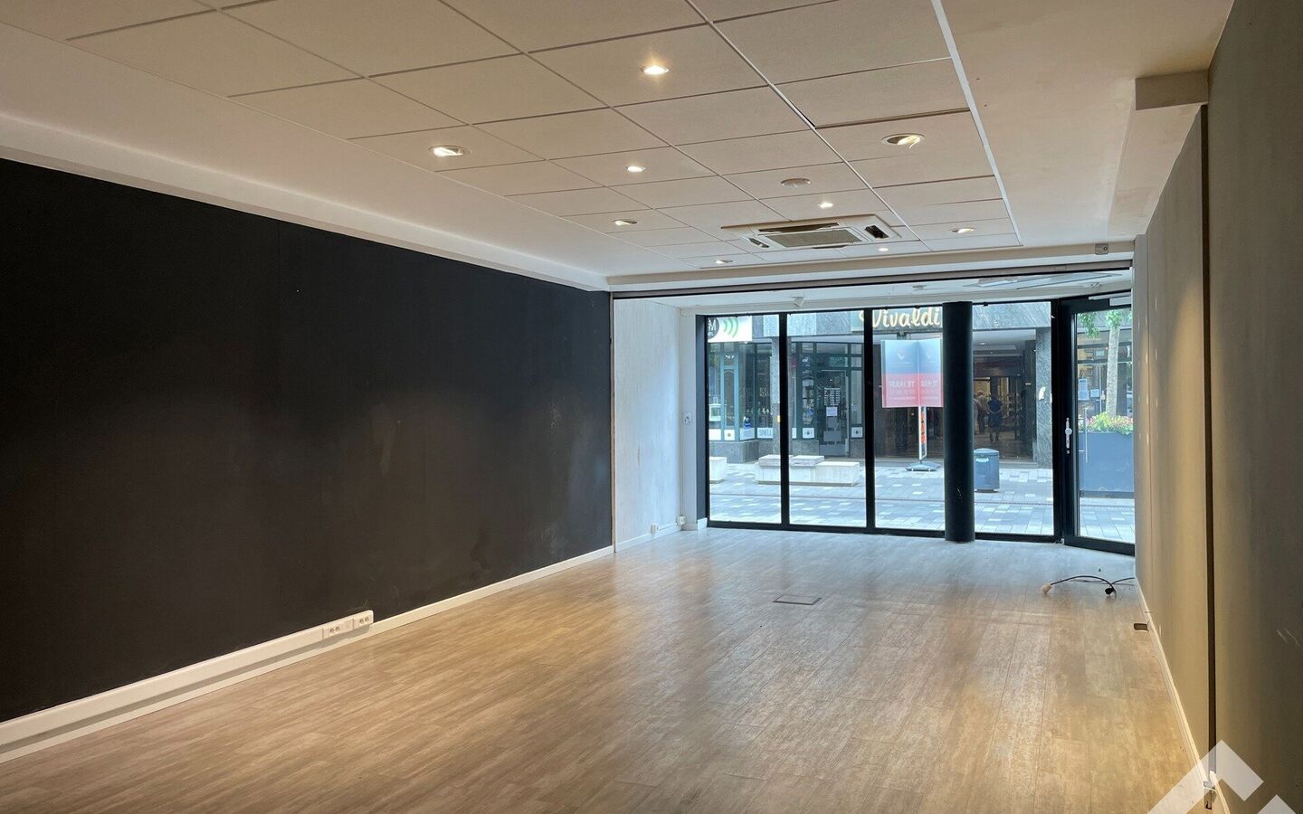 Individuele handelszaak te huur in Lommel