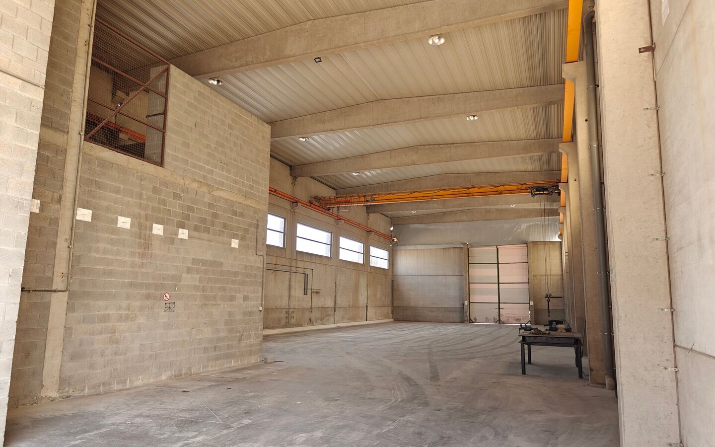 Industrieel gebouw te huur in Balen