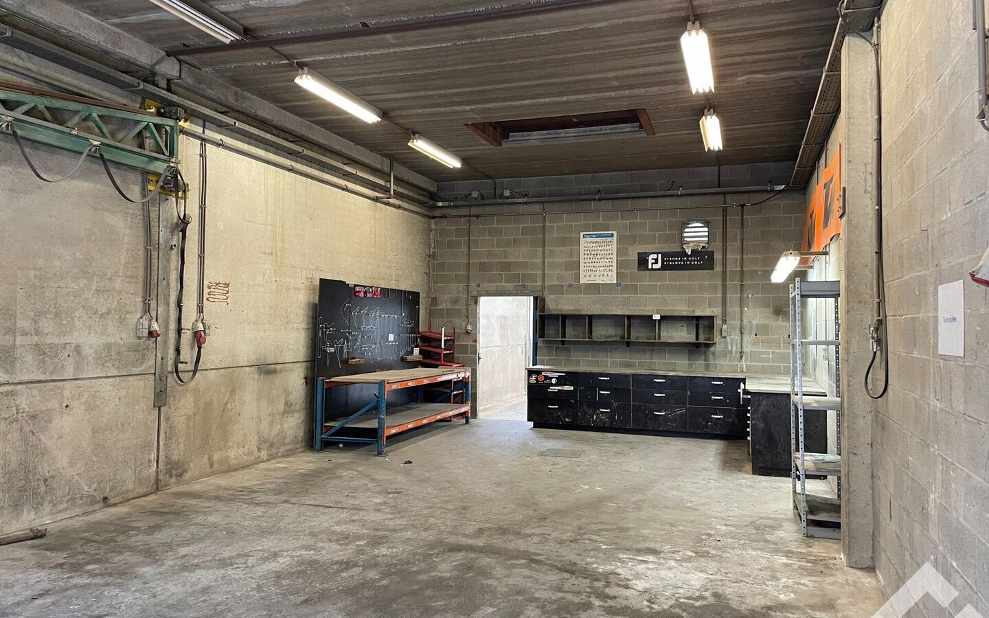 Industrieel gebouw te huur in Balen