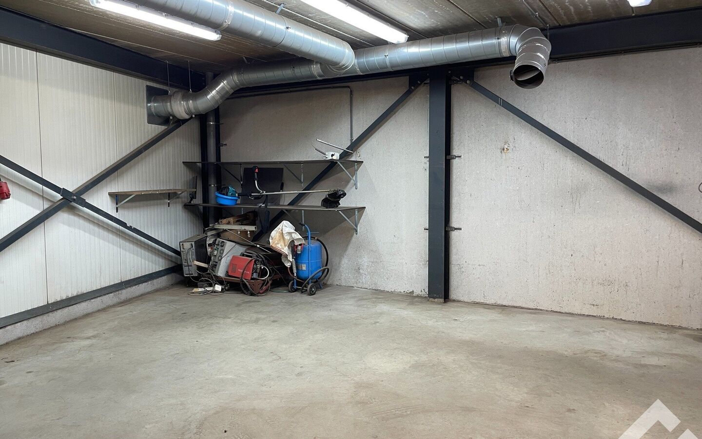 Industrieel gebouw te huur in Hamont-Achel