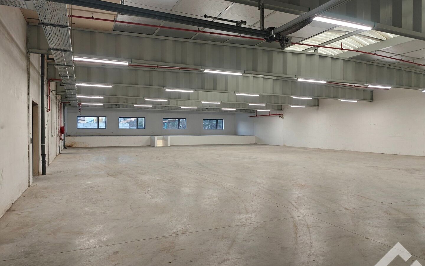 Industrieel gebouw te huur in Mol