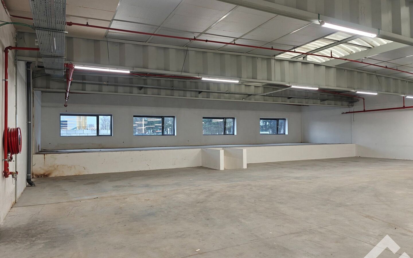 Industrieel gebouw te huur in Mol