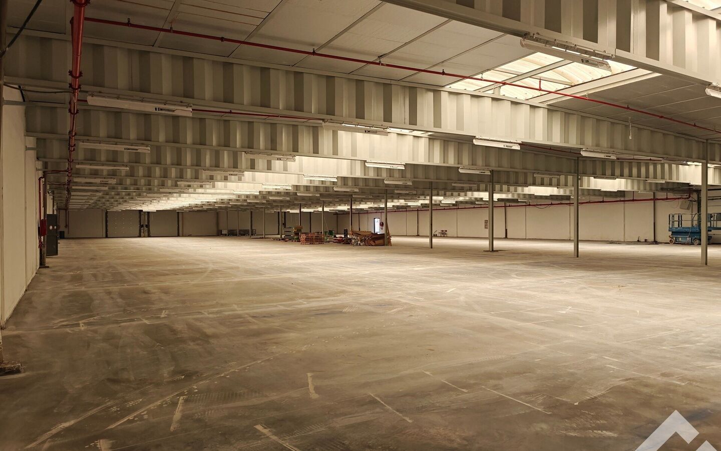 Industrieel gebouw te huur in Mol