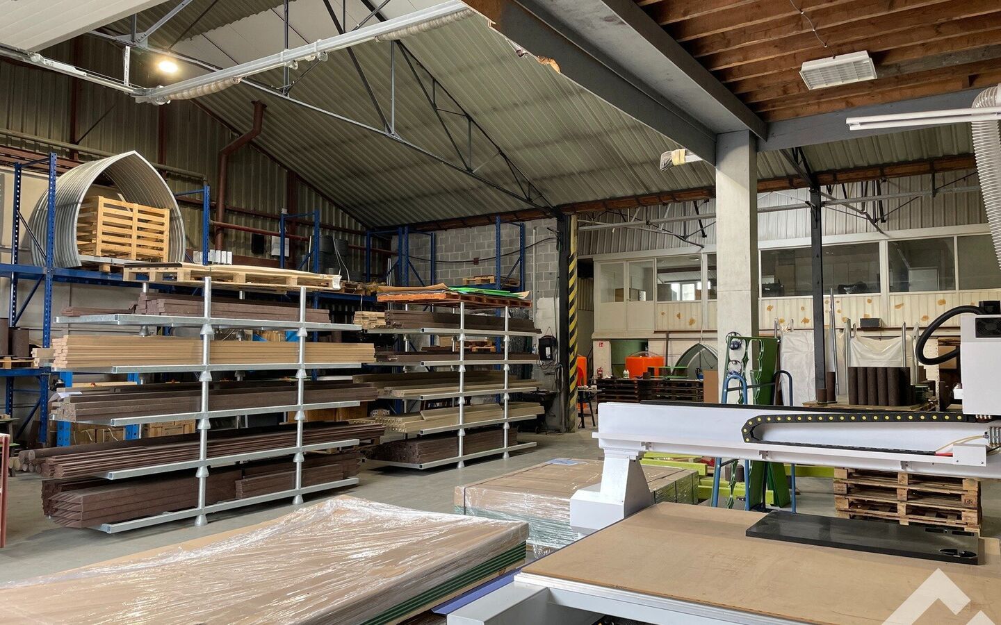 Industrieel gebouw te huur in Mol