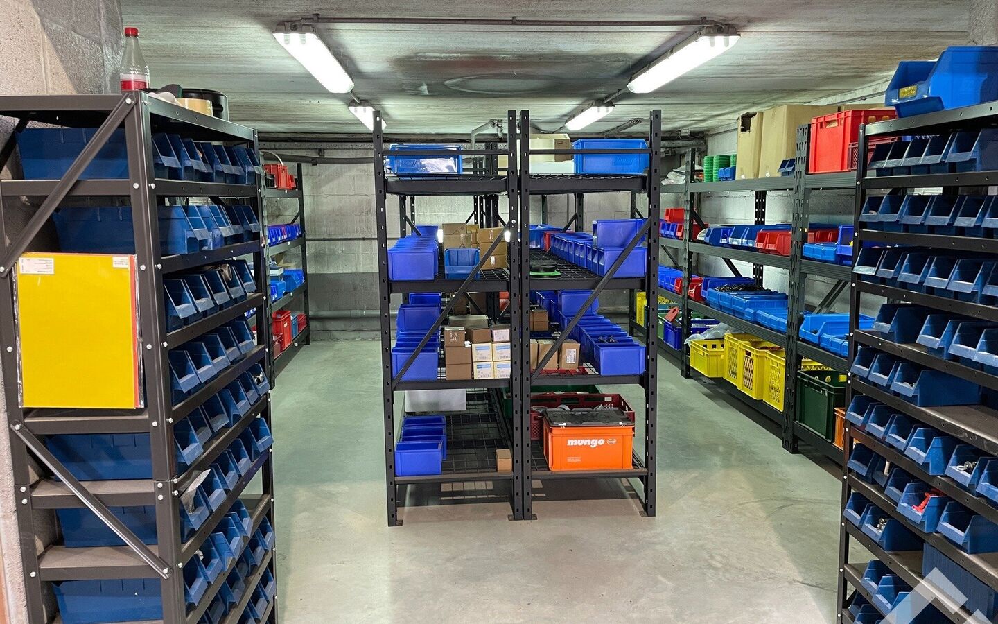 Industrieel gebouw te huur in Mol