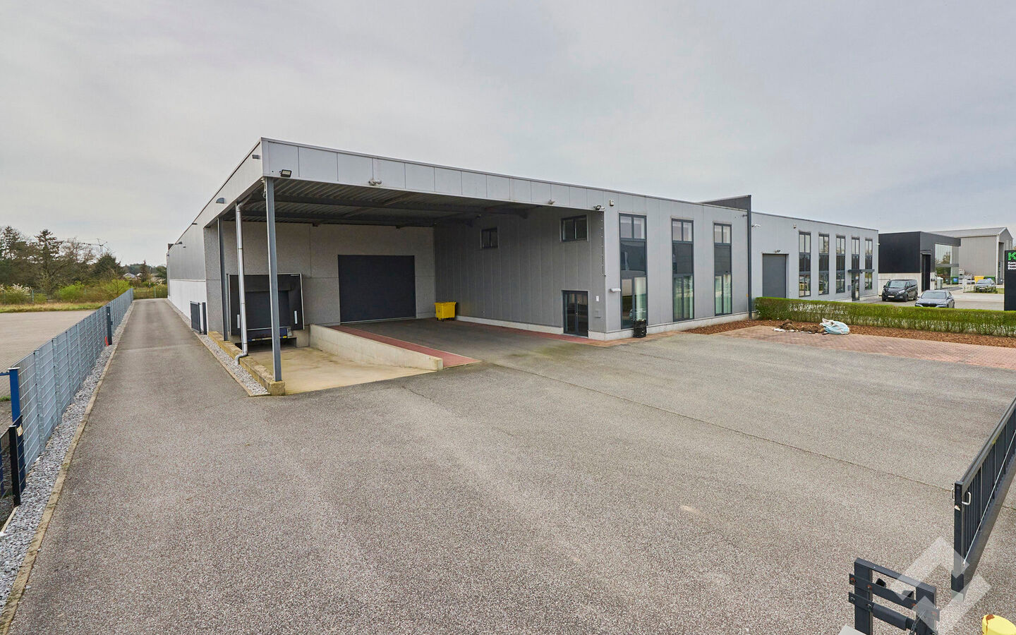 Industrieel gebouw te koop in Balen