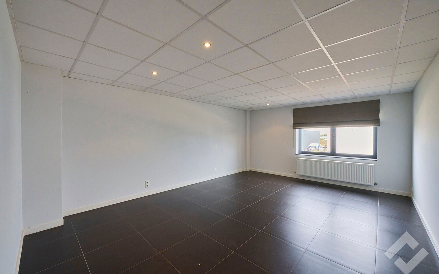 Industrieel gebouw te koop in Balen