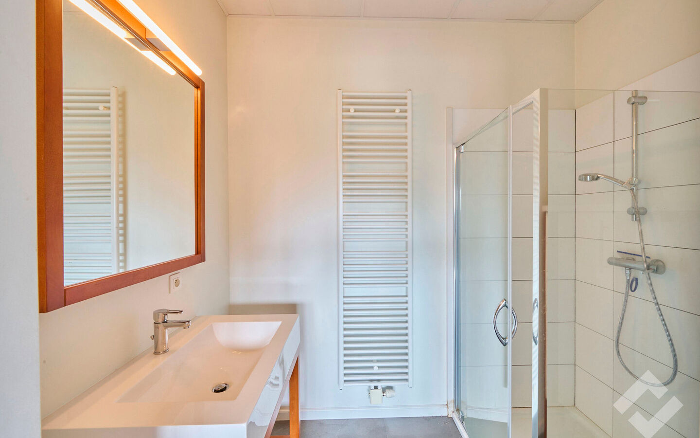 Industrieel gebouw te koop in Balen