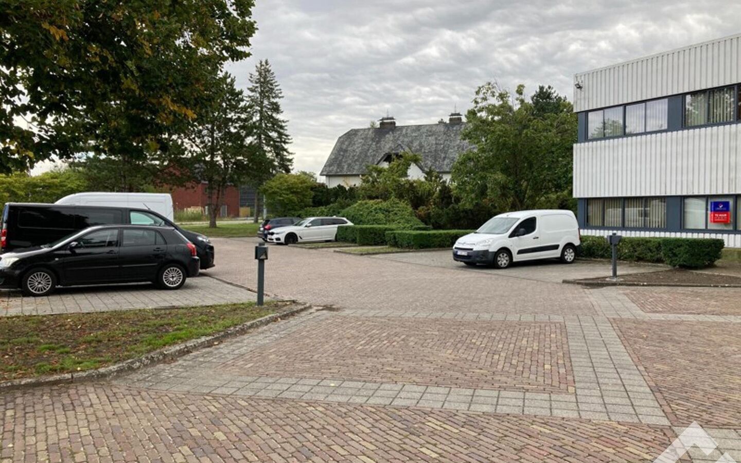 3746003274000002801/3311988