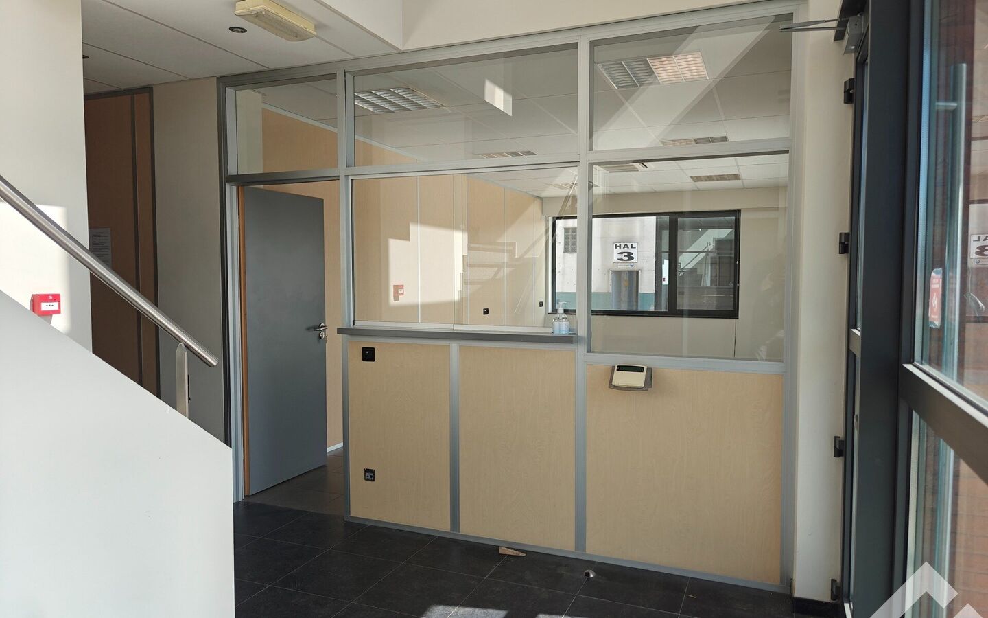 Kantoor te huur in Balen