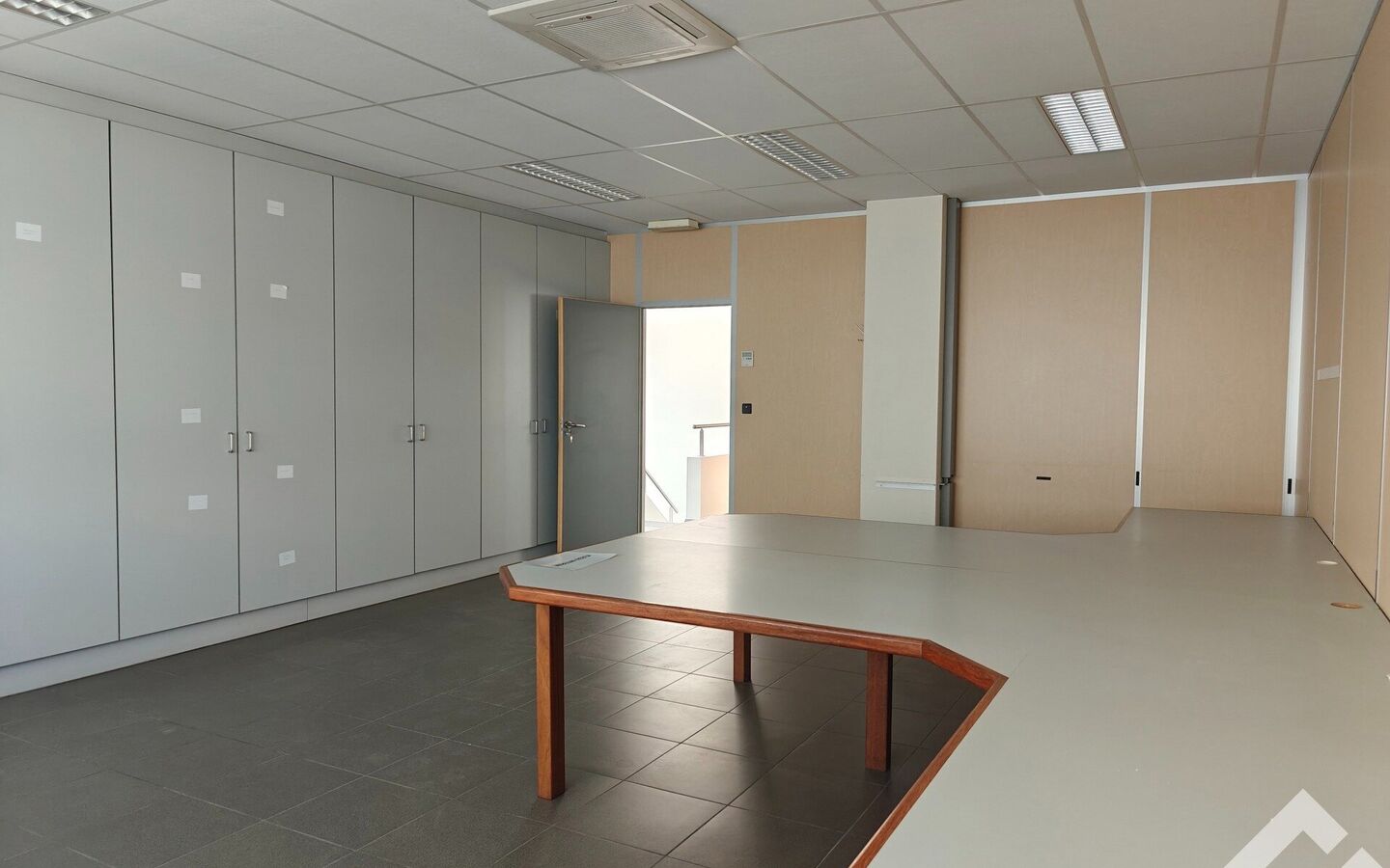 Kantoor te huur in Balen