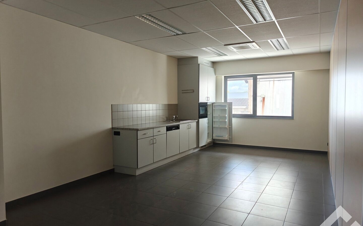 Kantoor te huur in Balen