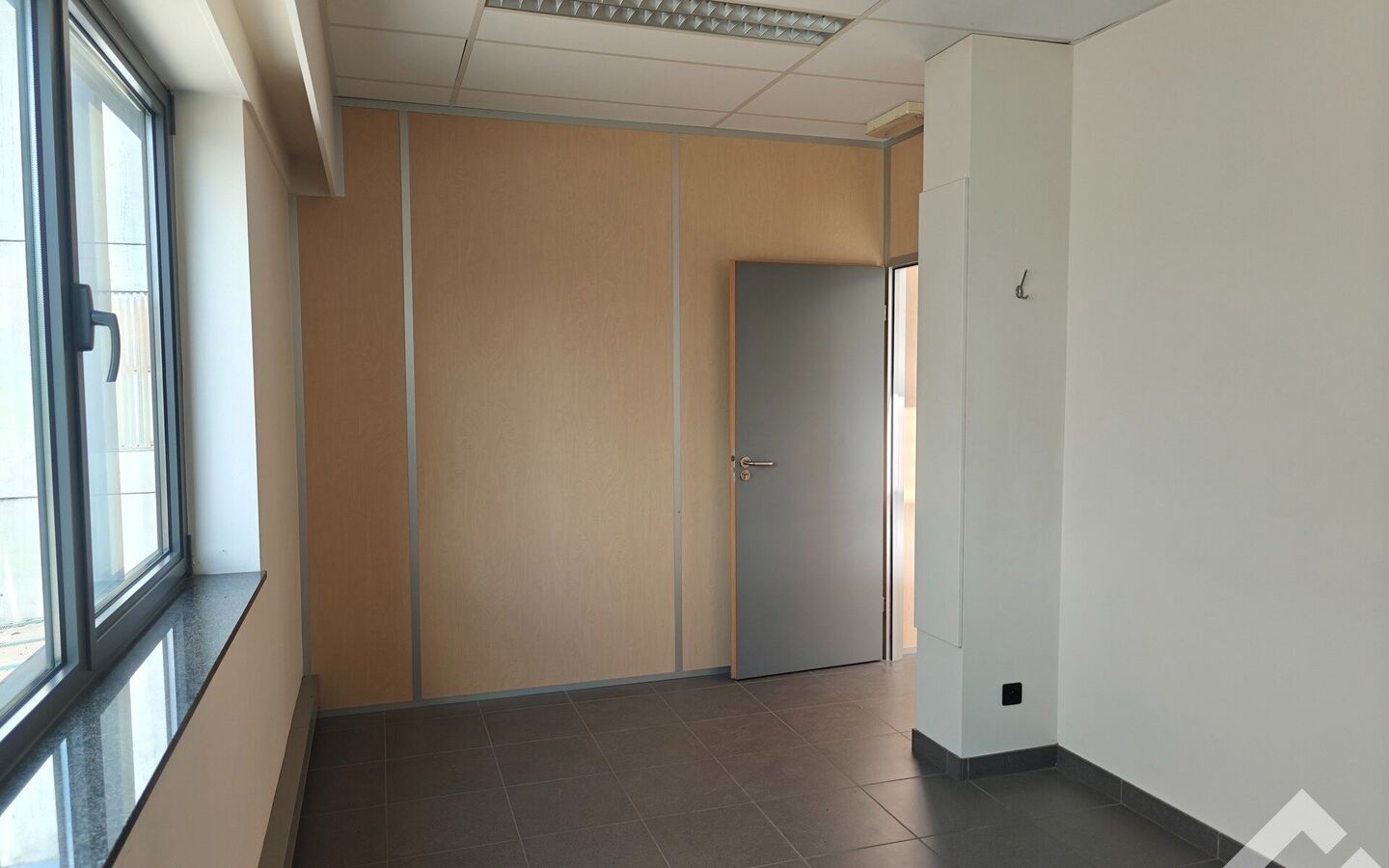 Kantoor te huur in Balen