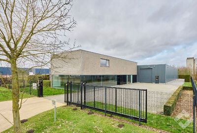 Gebouw voor gemengd gebruik te koop in Lommel
